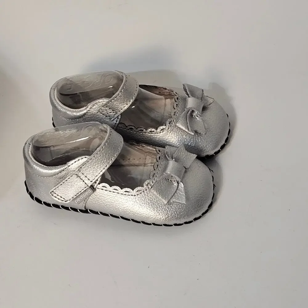 PEDIPED Betty Silver Mary Jane Dress Shoe Toddler 18-24 Months Fabric Leather